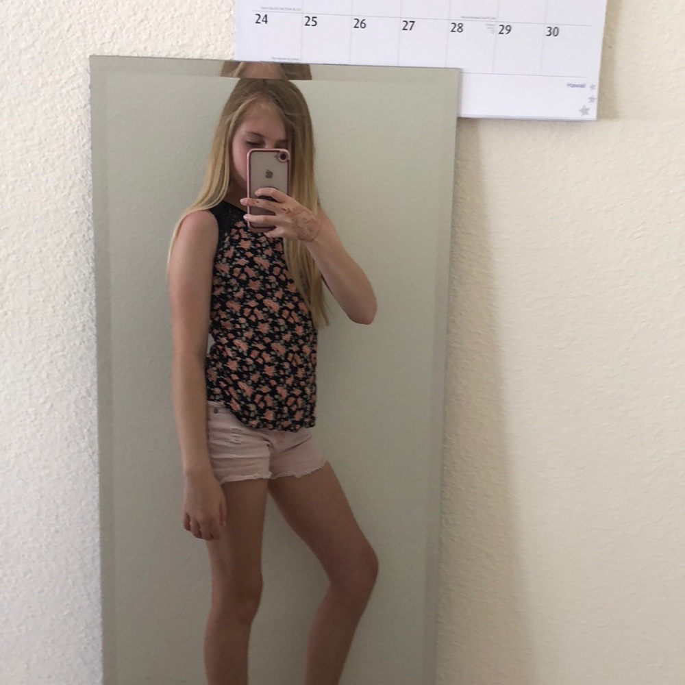 floral tank top
